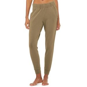 Alo Yoga Limited Edition Washed Unwind Sweatpant